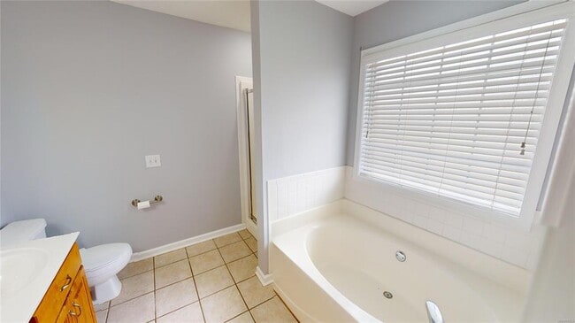 Building Photo - 275 Allen Dr