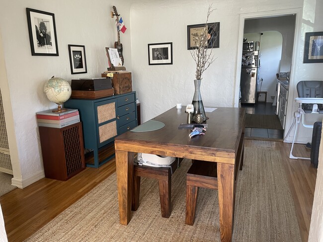Dining room - 1215 S Ridgeley Dr