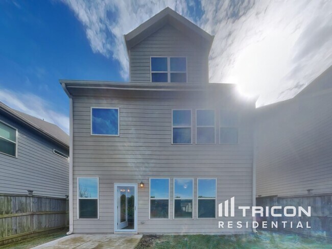 Building Photo - 3380 Baylor Cir