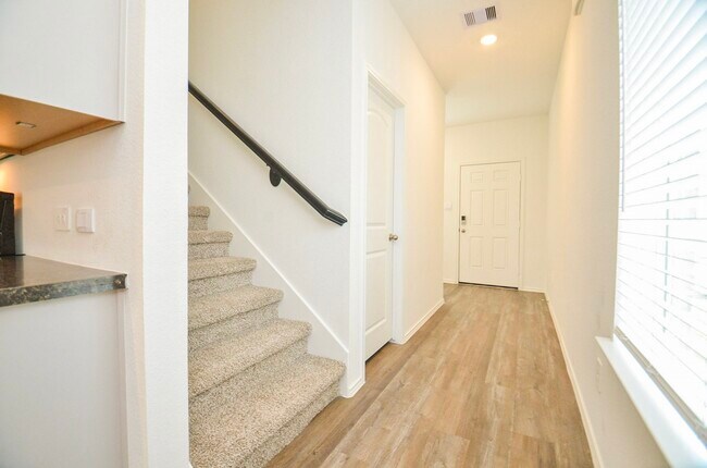 Building Photo - 5427 Magnolia Heath Ln