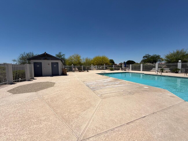 Building Photo - 15012 N 85th Dr