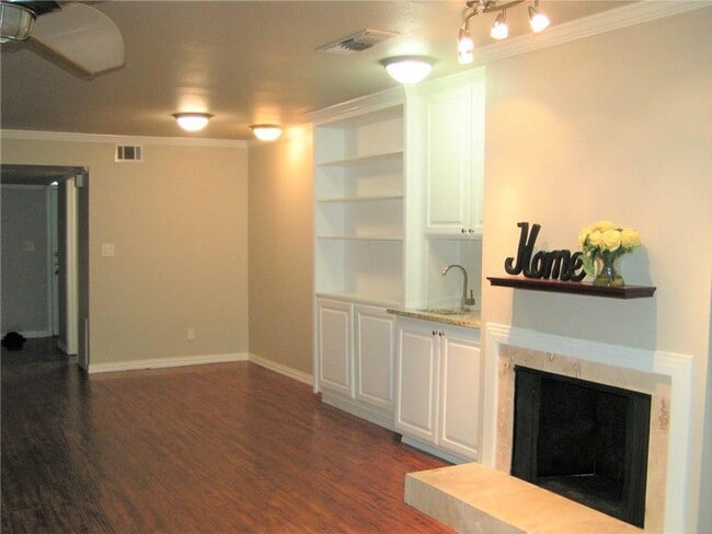 Building Photo - 6627 Valleyside Rd