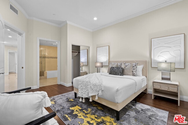 Building Photo - 4848 Wilshire Blvd