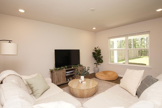 Building Photo - 334 This Way