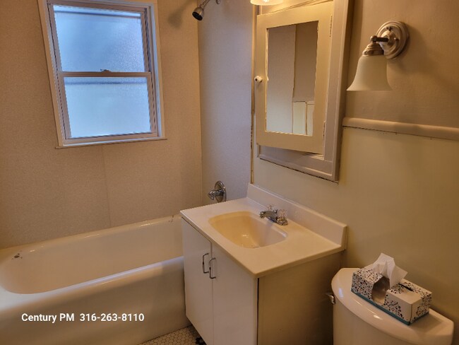 Building Photo - 3419 Edgemont St