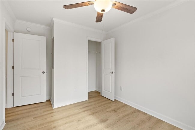Building Photo - The Home You’ve Been Searching For! *Utili...