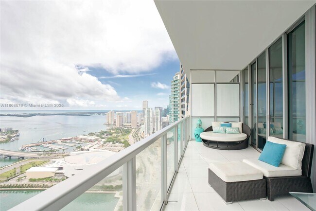 Building Photo - 1100 Biscayne Blvd