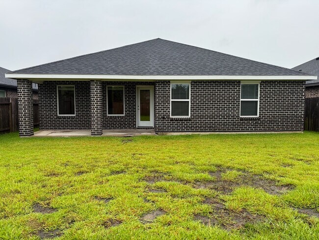 Building Photo - 29422 Pikes Peak Dr