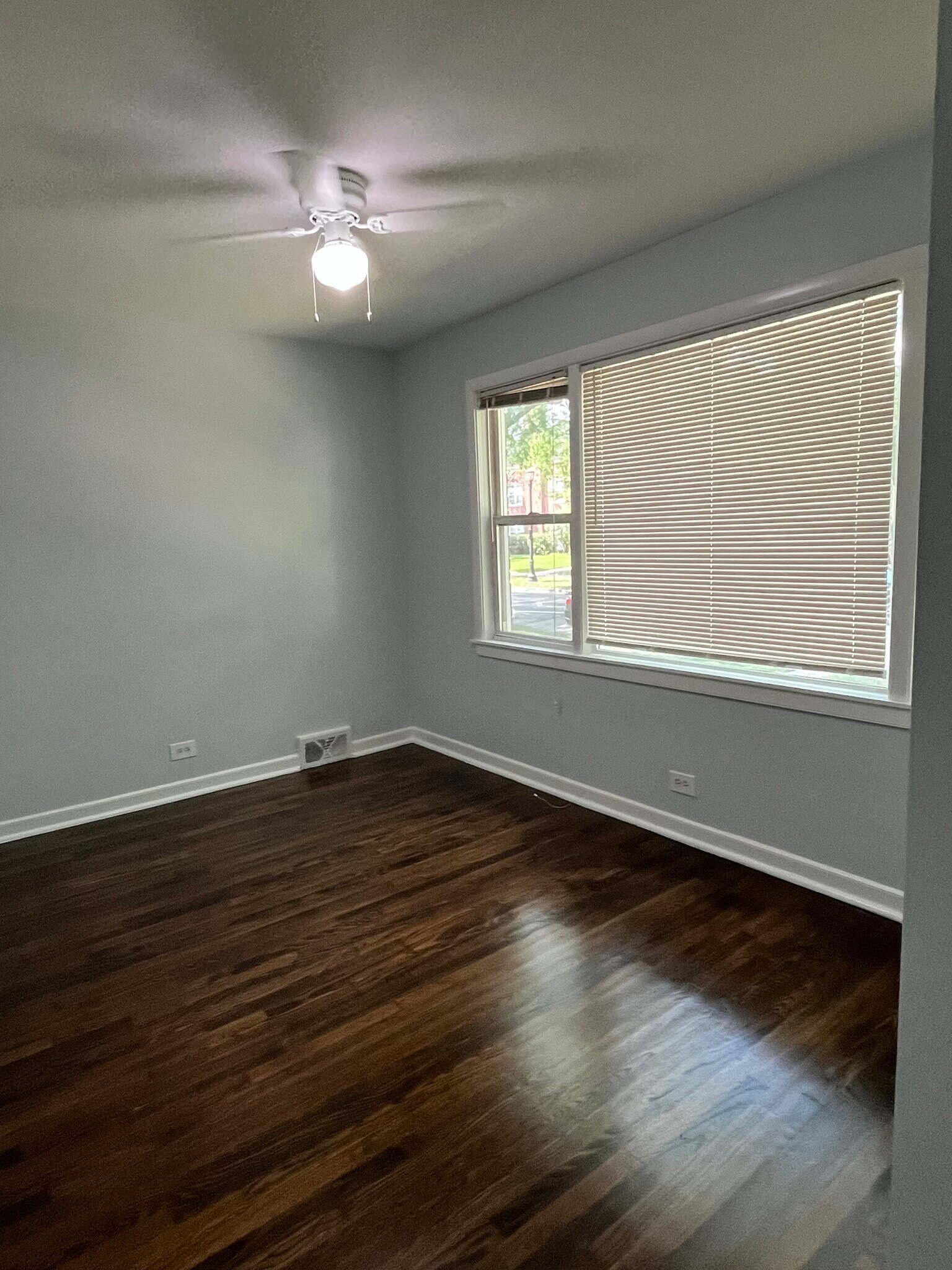 Bedroom 3 - 728 Dobson St