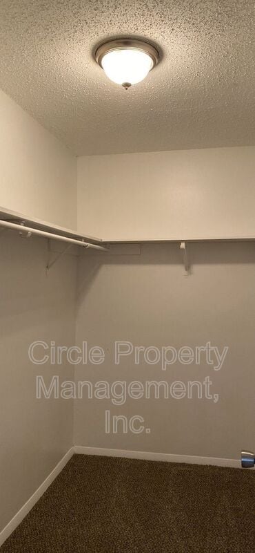 Building Photo - 4032 Hunters Ridge Dr SW