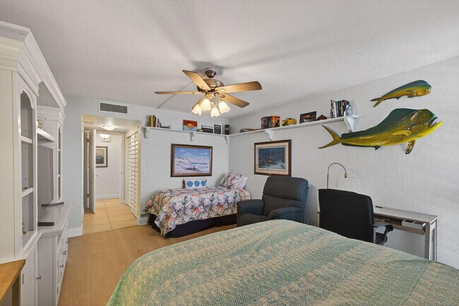 Building Photo - 5550 N Ocean Dr
