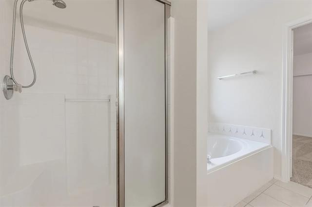 Building Photo - 5828 Pebble Ridge Dr