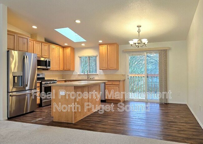 Building Photo - 8311 15th Pl NE