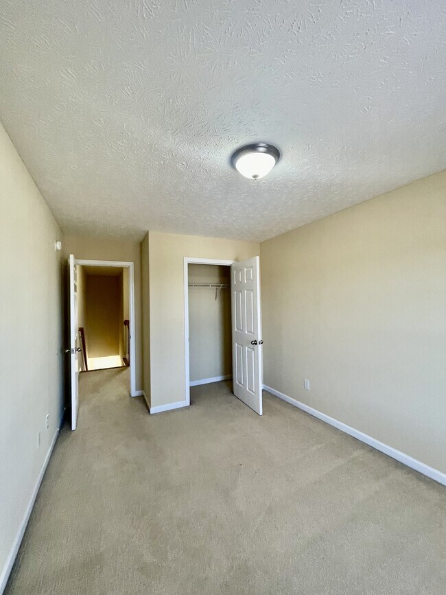 Building Photo - 525 Northwynd Cir