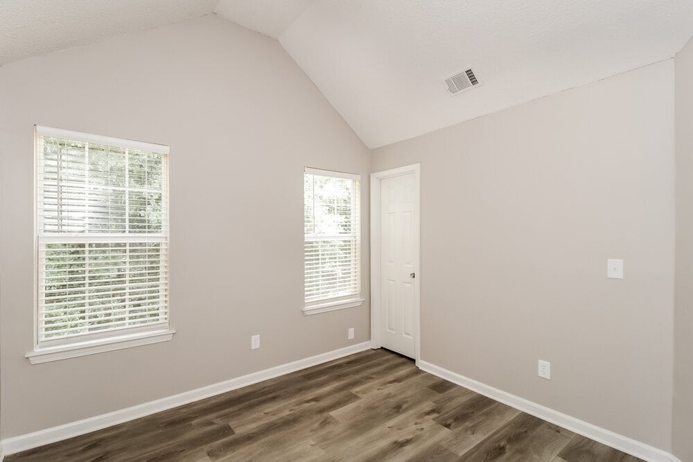 Building Photo - 202 Goldleaf Dr