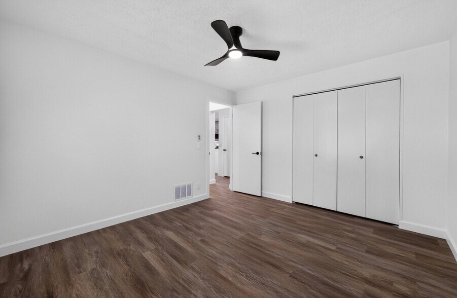 Building Photo - 642 Swan Dr