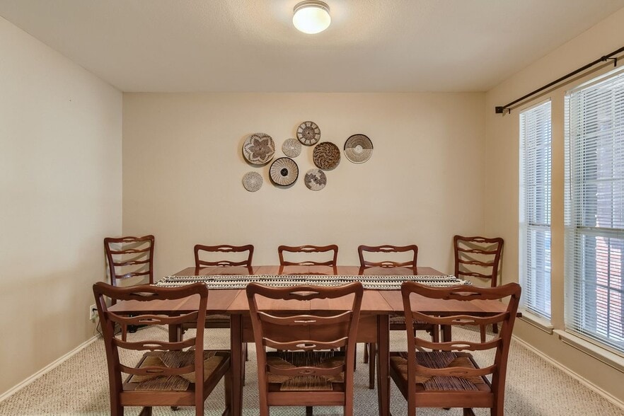 Building Photo - 10430 Tiger Field