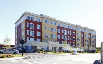 Building Photo - Chelsea Place