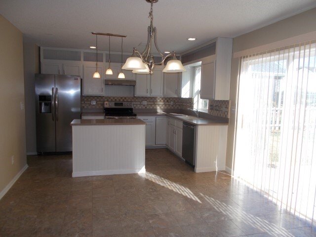 Building Photo - 126 Winborne Dr