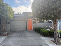 Building Photo - 172 Amber Dr