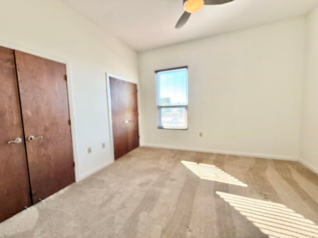 Building Photo - 449 Monroe Ave