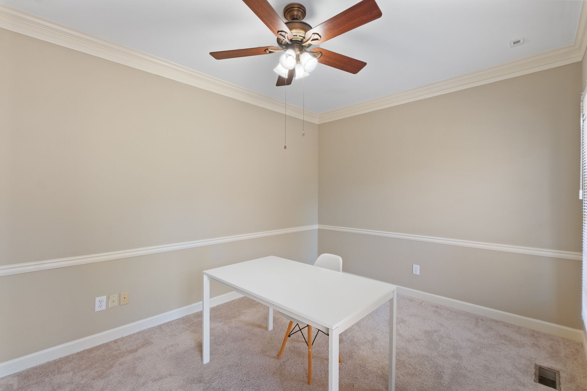 Building Photo - 2293 Camden Dr SW