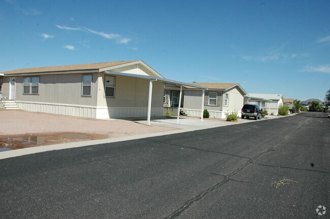 Building Photo - Pueblo Mesa