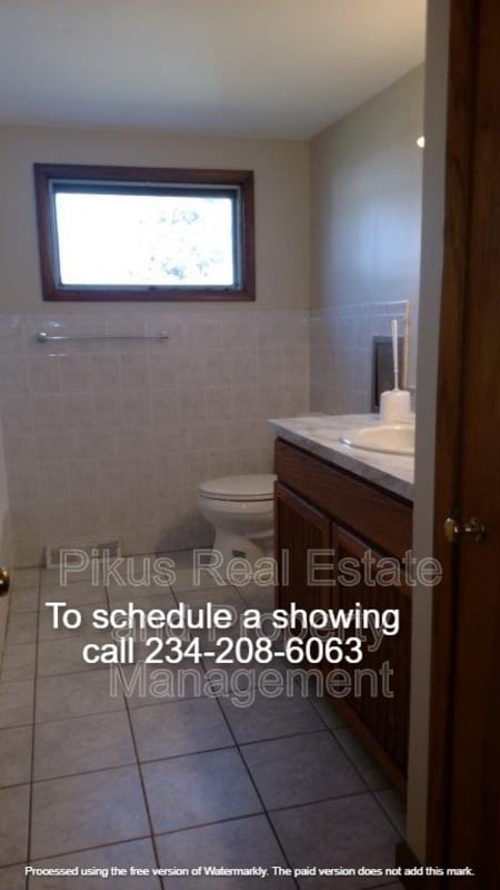 Building Photo - 1017 Niles St SW