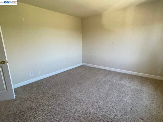 Building Photo - 9332 Mediar Dr