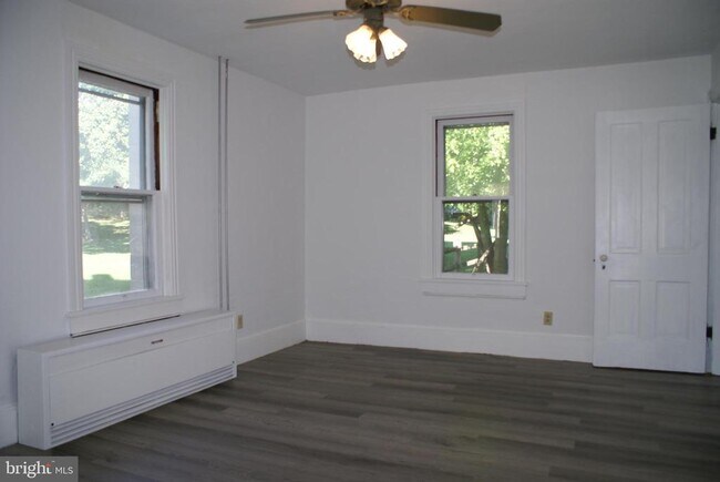 Building Photo - 2419 Apple Way