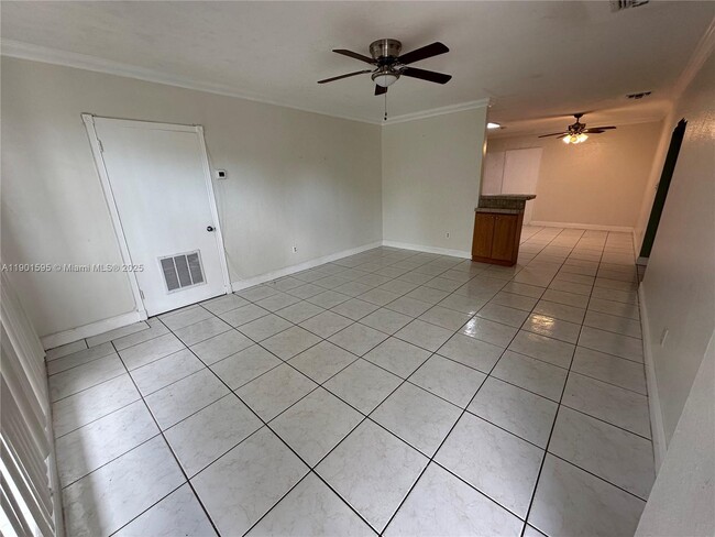 Building Photo - 1770 NE 148th St