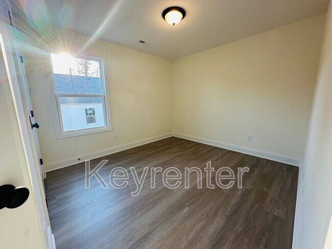 Building Photo - 7209 Ivy Stone Way