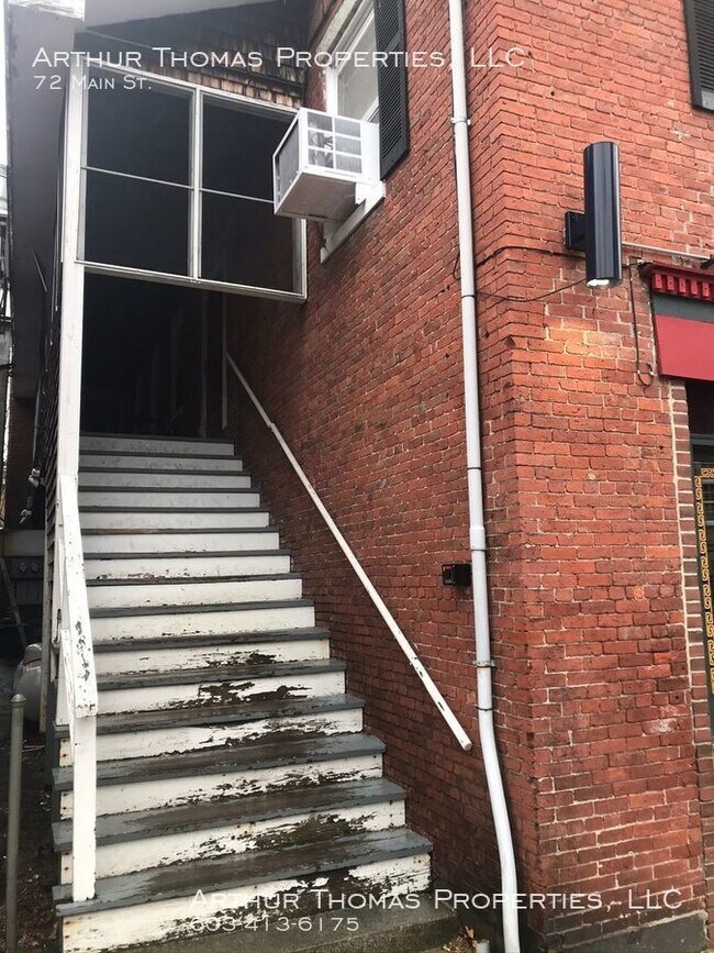 Building Photo - 72 Main St
