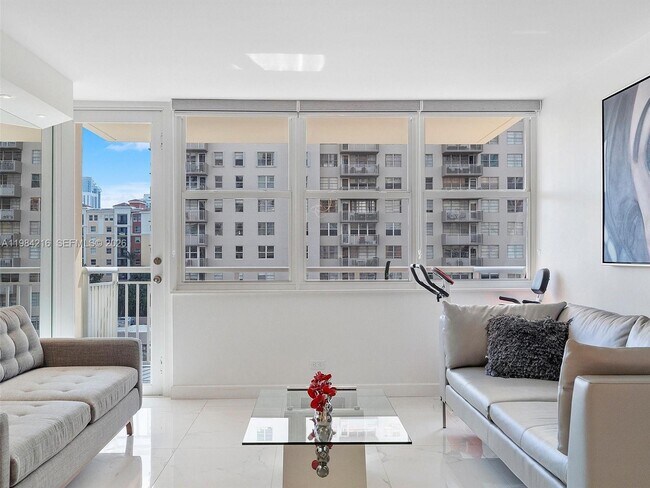 Building Photo - 251 174th St