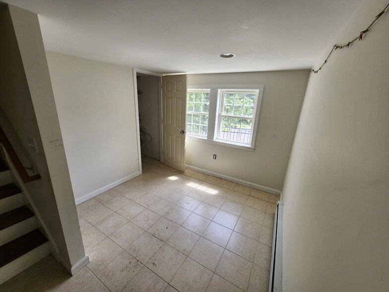 Building Photo - 68 Peach Orchard Rd