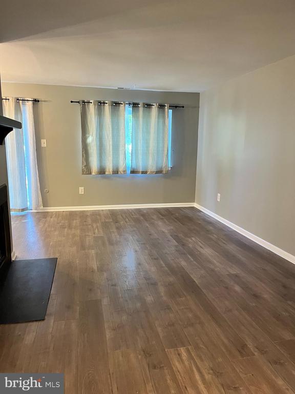 Building Photo - 306 Kelly Cove