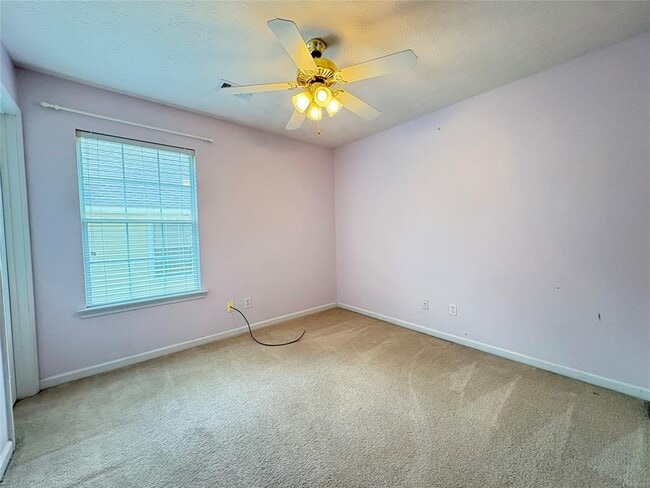 Building Photo - 1684 Hawthorne Ln