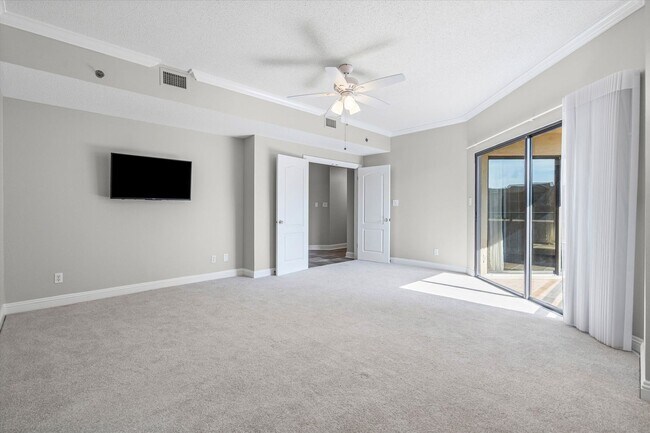 Building Photo - GREAT COMMUTE & AMENITIES
