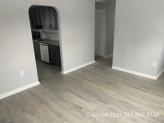 Building Photo - 18 Armor Ct