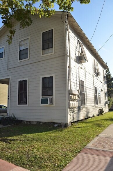 Building Photo - 2502 Saltus St