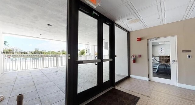 Building Photo - 3625 N Country Club Dr