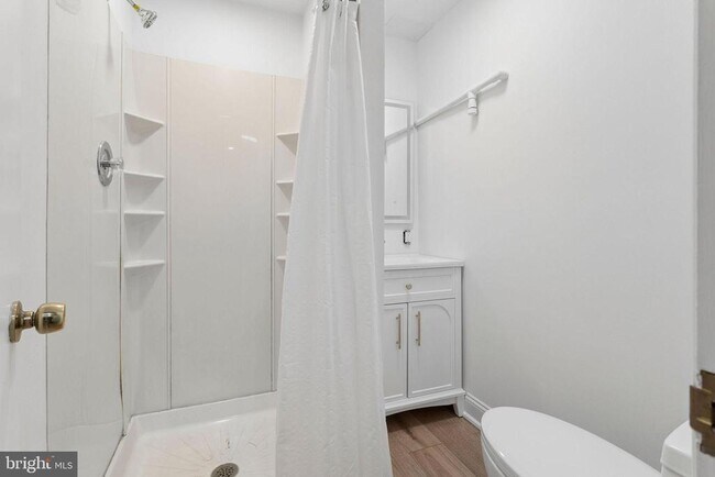 Building Photo - 306 Candlewood Ln