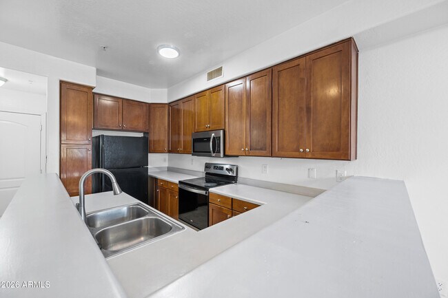 Building Photo - 4608 W Maryland Ave