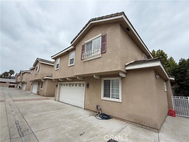 Building Photo - 6211 Rosemead Blvd