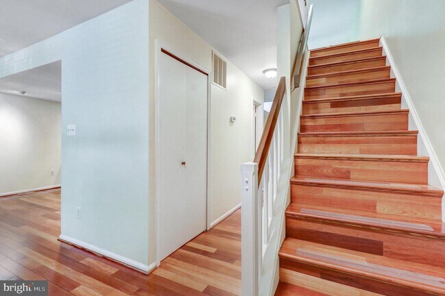 Building Photo - 5707 Waters Edge Landing Court