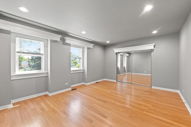 Building Photo - 260 Rodenburg Rd