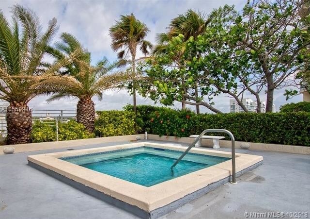 Building Photo - 7330 Ocean Terrace