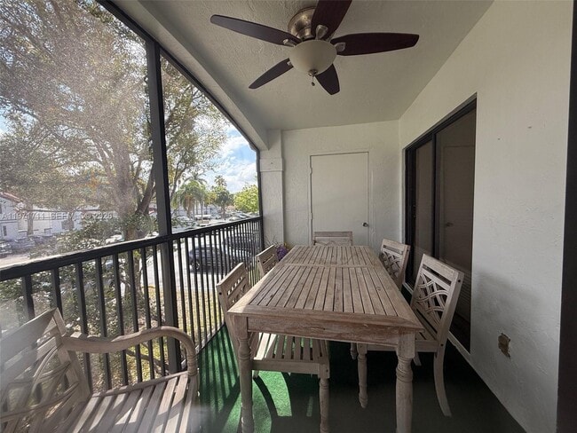 Building Photo - 402 SW 158th Terrace