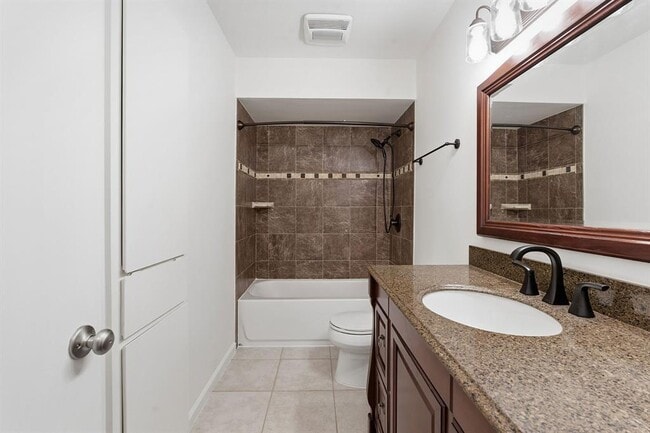 Building Photo - 6631 Valleyside Rd