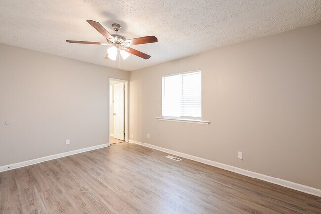 Building Photo - 3923 N Fork Ct NW